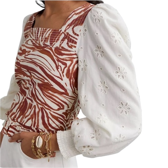 Love the Label Anthropologie Giraffe Print Eyelet Puff Sleeve Top - Picture 1 of 6